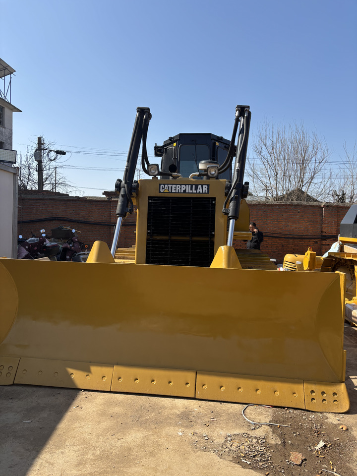 CATERPILLAR D7G USED bulldozer good condition ready to work - Buldôzer: foto 2 CATERPILLAR D7G USED bulldozer good condition ready to work - Buldôzer: foto 2
