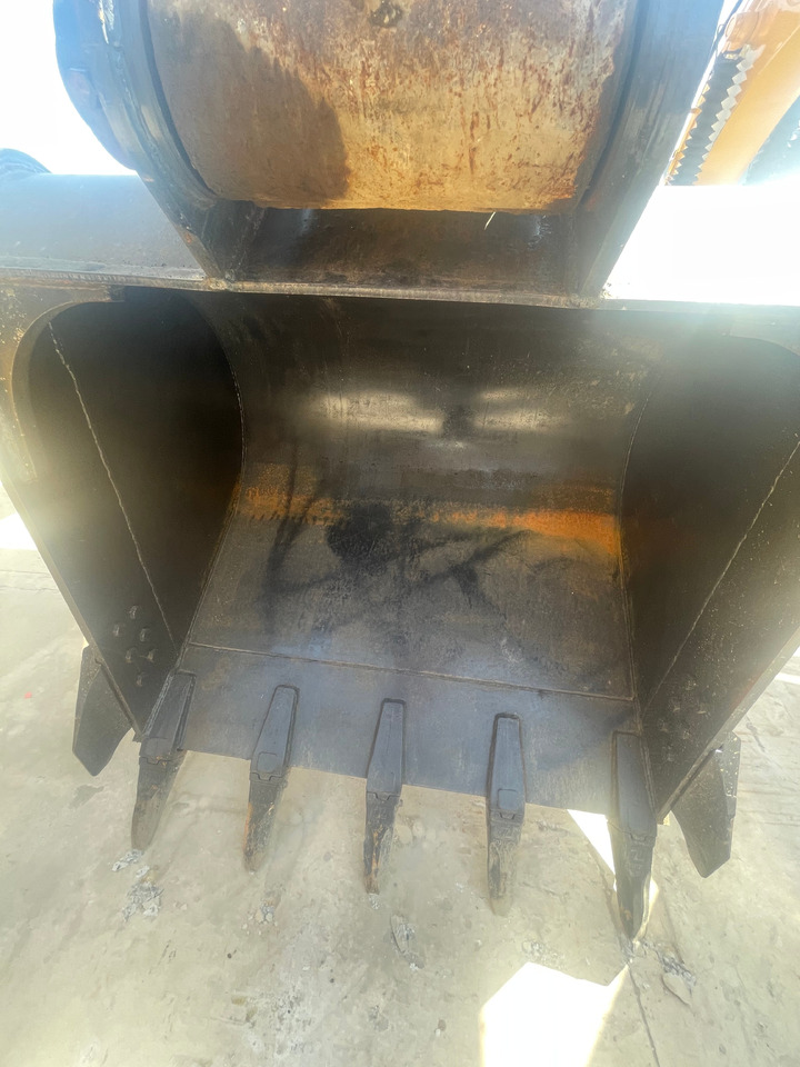 HITACHI ZX350 crawler excavator low hours excellent condition well maintained - Escavadora de rastos: foto 5 HITACHI ZX350 crawler excavator low hours excellent condition well maintained - Escavadora de rastos: foto 5