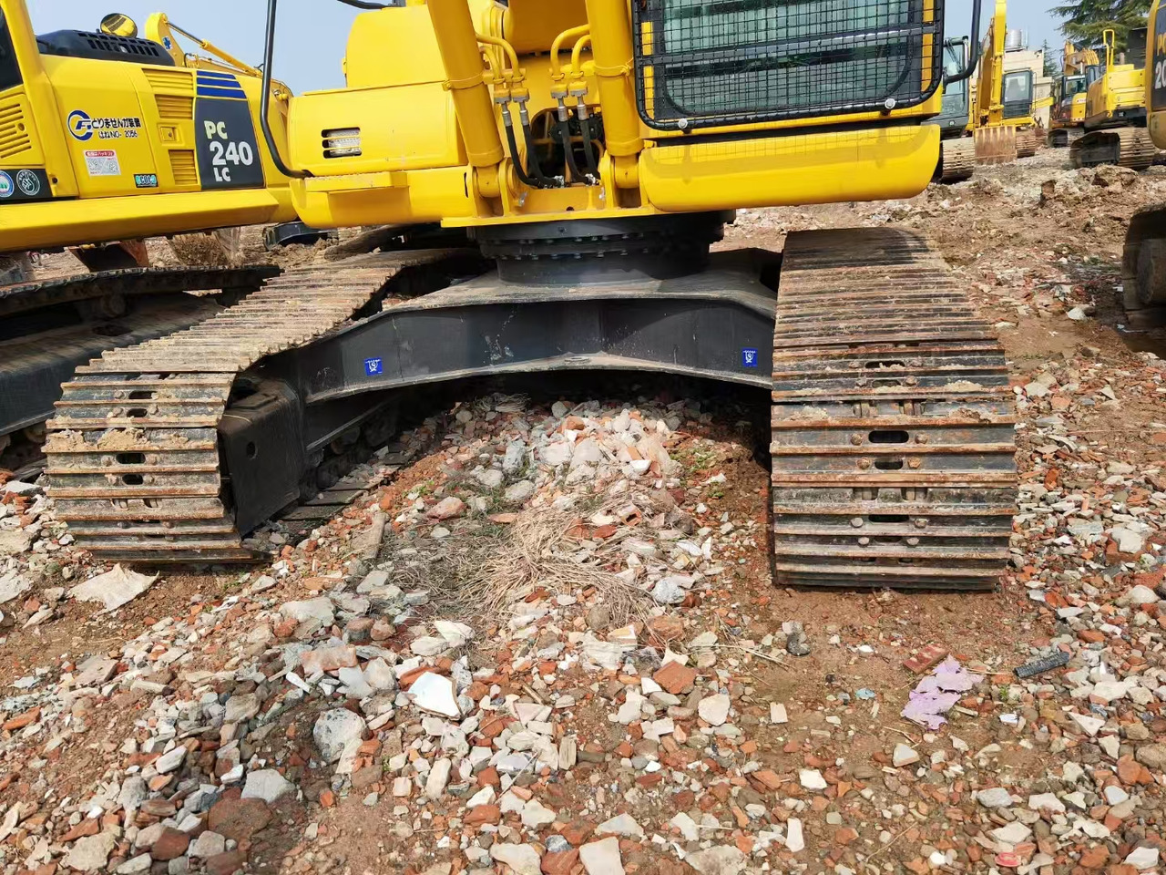 KOMATSU pc210-8 used crawler excavator japan brand hot sale - Escavadora de rastos: foto 4 KOMATSU pc210-8 used crawler excavator japan brand hot sale - Escavadora de rastos: foto 4