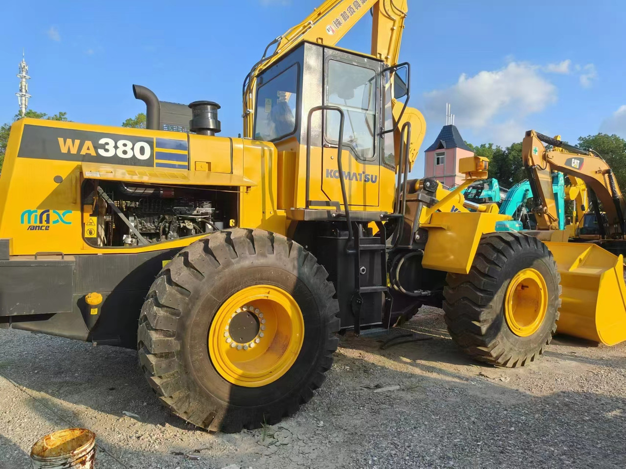 KOMATSU wa380 - Carregadeira de rodas: foto 1 KOMATSU wa380 - Carregadeira de rodas: foto 1