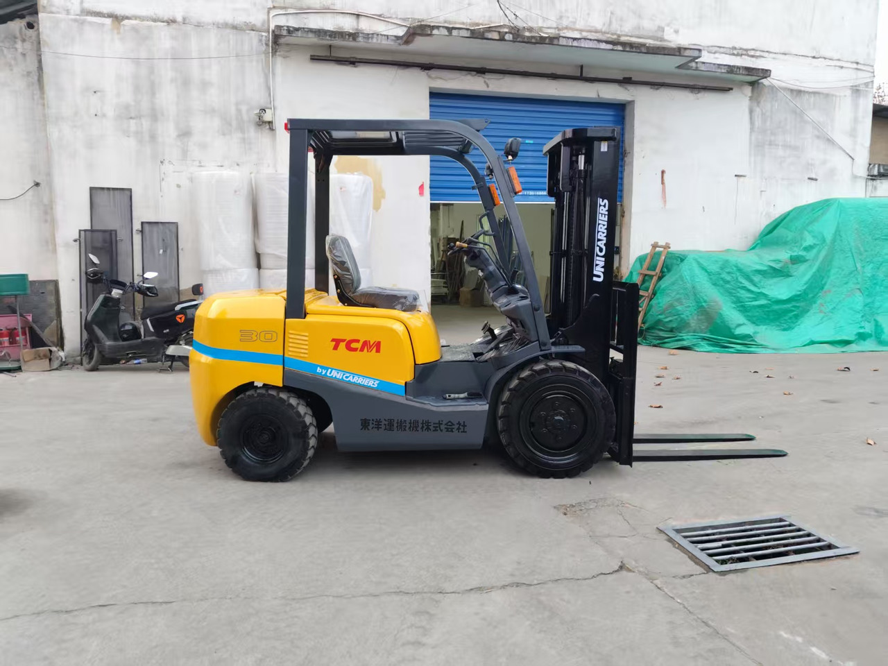 TCM FD30 Japan brand used 3 ton diesel forklift Customizable mast clamps - Empilhadeira a diesel: foto 1 TCM FD30 Japan brand used 3 ton diesel forklift Customizable mast clamps - Empilhadeira a diesel: foto 1
