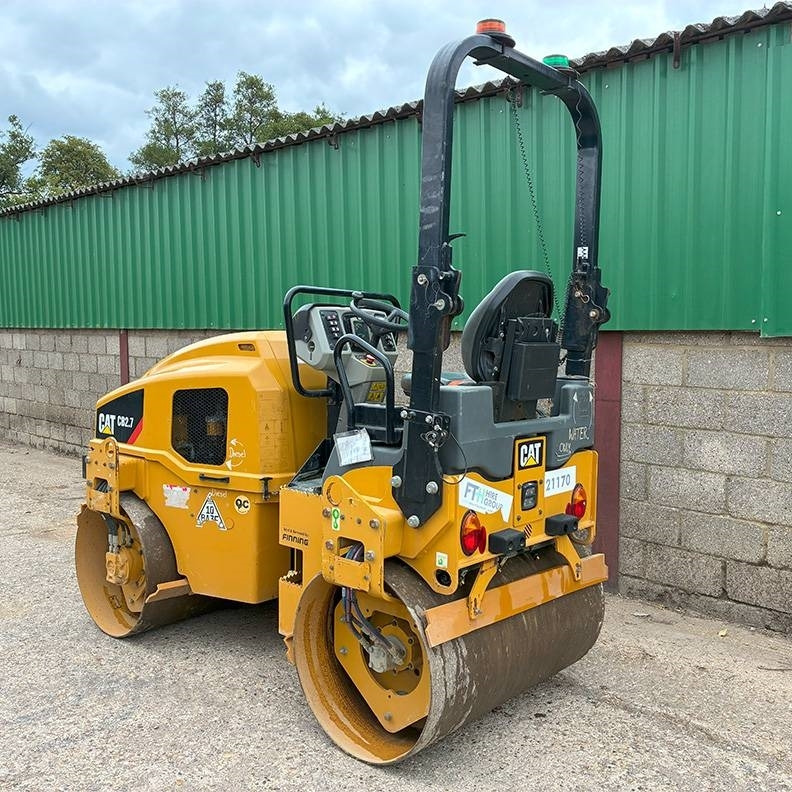 CAT CB 2.7 - Compactador de asfalto: foto 2 CAT CB 2.7 - Compactador de asfalto: foto 2