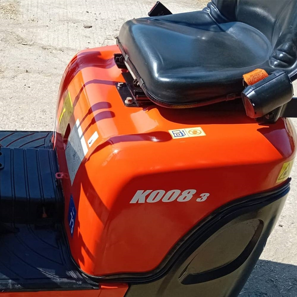 Locação de Kubota K 008-3  Kubota K 008-3: foto 7