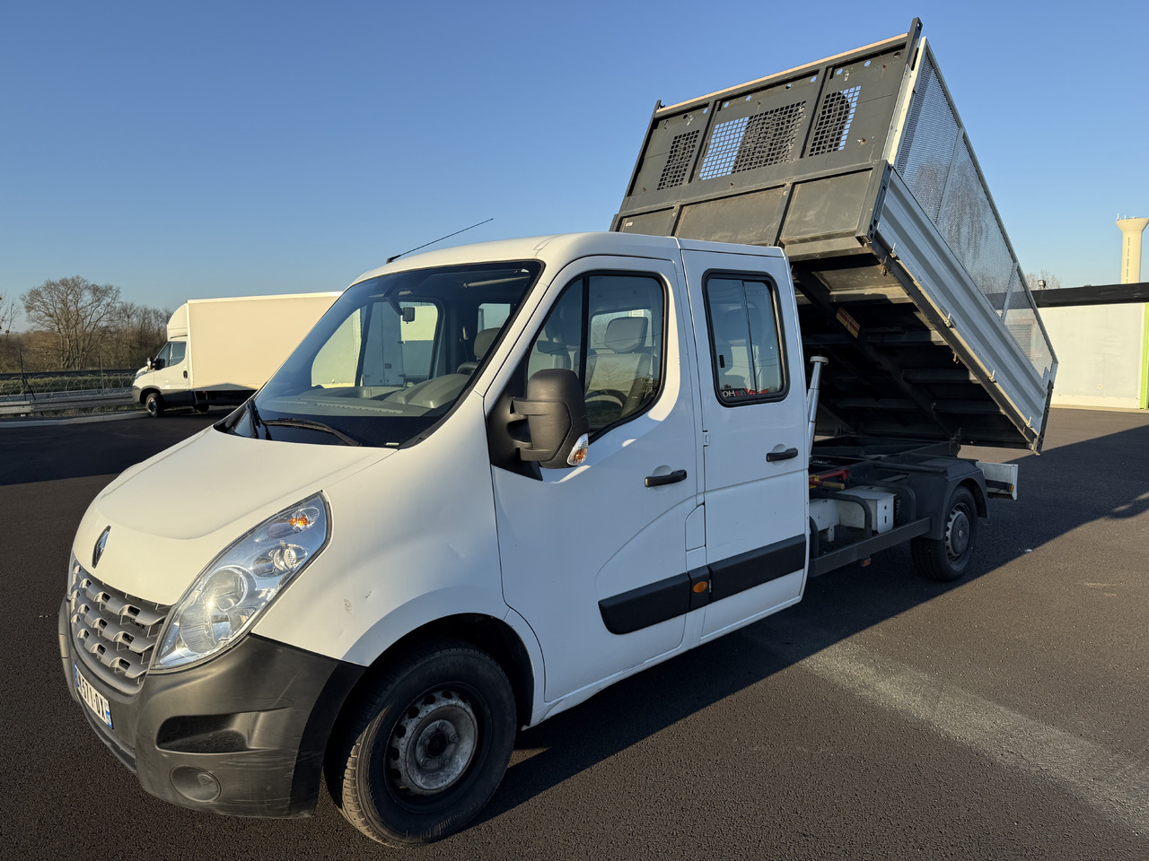RENAULT MASTER 2.3DCI125 BENNE ACIER DOUBLE CABINE ROUE SIMPLE + REHAUSSE DE RIDELLE - Furgão basculante: foto 2 RENAULT MASTER 2.3DCI125 BENNE ACIER DOUBLE CABINE ROUE SIMPLE + REHAUSSE DE RIDELLE - Furgão basculante: foto 2
