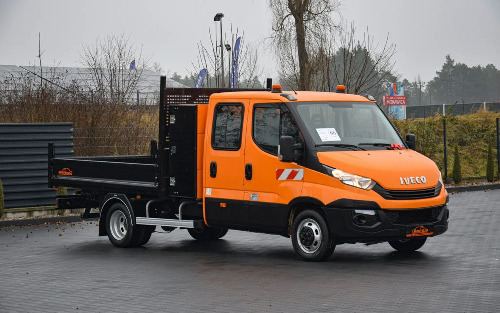 Iveco DAILY 35C16 / 2.3 - 160 KM / BRYGADÓWKA / 6 OSOBOWY / DOSTAWCZE / SKRZYNIA / KLIMA / NAWIGACJA / KAMERA COFANIA / TEMPOMAT / SERWISOWANY / SPROWADZONY - Carrinha cabine dupla: foto 3 Iveco DAILY 35C16 / 2.3 - 160 KM / BRYGADÓWKA / 6 OSOBOWY / DOSTAWCZE / SKRZYNIA / KLIMA / NAWIGACJA / KAMERA COFANIA / TEMPOMAT / SERWISOWANY / SPROWADZONY - Carrinha cabine dupla: foto 3