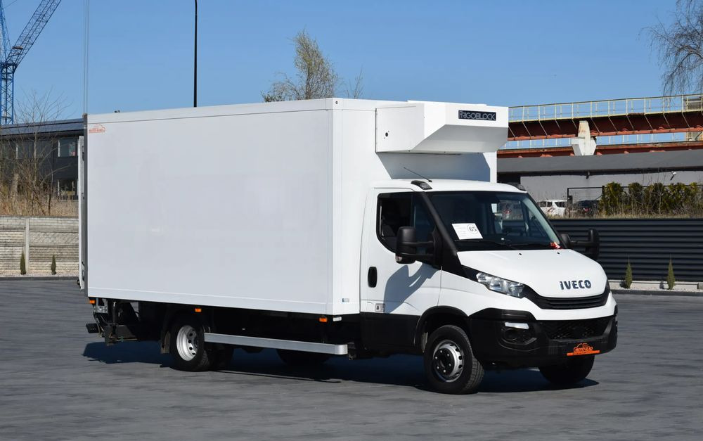 Iveco DAILY 70C18 / 3.0 - 180 KM / AUTOMAT HI-MATIC / 3 OSOBY / CHŁODNIA - MROŹNIA 4,55 M / AGREGAD FRIGOBLOCK / WINDA SORENSEN / KLIMA / TEMPOMAT / KAMERA COFANIA / REGULOWANE ZAWIESZENIE / SERWISOWA - Caminhão frigorífico: foto 3 Iveco DAILY 70C18 / 3.0 - 180 KM / AUTOMAT HI-MATIC / 3 OSOBY / CHŁODNIA - MROŹNIA 4,55 M / AGREGAD FRIGOBLOCK / WINDA SORENSEN / KLIMA / TEMPOMAT / KAMERA COFANIA / REGULOWANE ZAWIESZENIE / SERWISOWA - Caminhão frigorífico: foto 3
