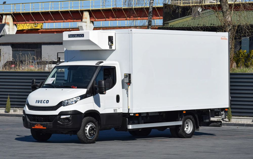 Iveco DAILY 70C18 / 3.0 - 180 KM / AUTOMAT HI-MATIC / 3 OSOBY / CHŁODNIA - MROŹNIA 4,55 M / AGREGAD FRIGOBLOCK / WINDA SORENSEN / KLIMA / TEMPOMAT / KAMERA COFANIA / REGULOWANE ZAWIESZENIE / SERWISOWA - Caminhão frigorífico: foto 1 Iveco DAILY 70C18 / 3.0 - 180 KM / AUTOMAT HI-MATIC / 3 OSOBY / CHŁODNIA - MROŹNIA 4,55 M / AGREGAD FRIGOBLOCK / WINDA SORENSEN / KLIMA / TEMPOMAT / KAMERA COFANIA / REGULOWANE ZAWIESZENIE / SERWISOWA - Caminhão frigorífico: foto 1