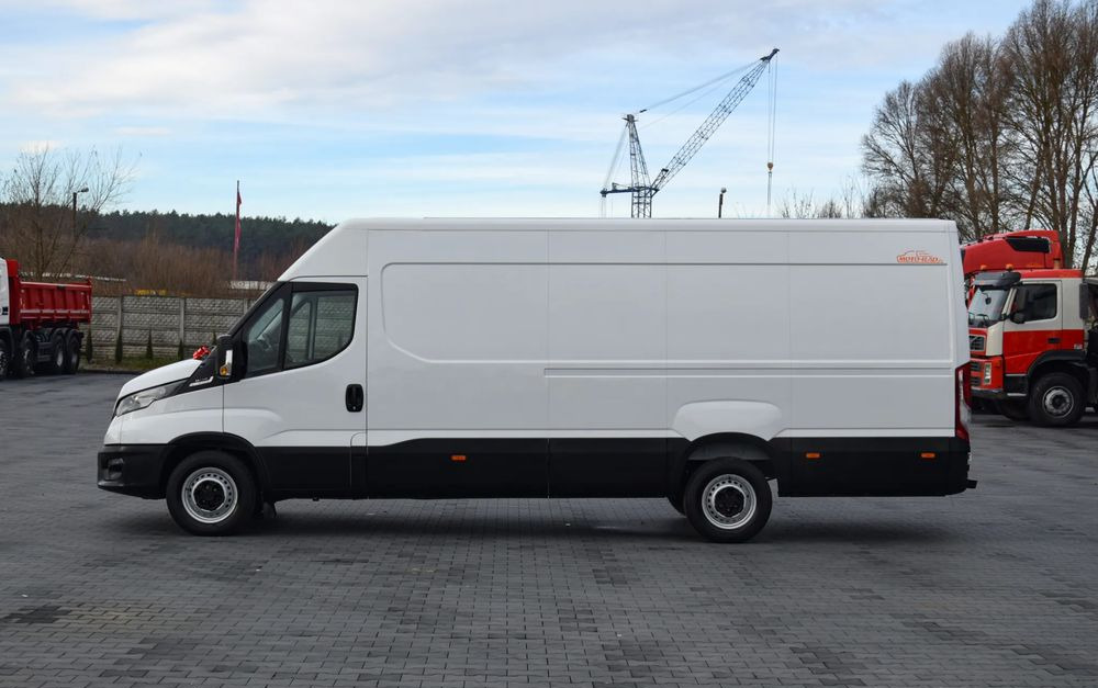 Furgão Iveco DAILY MAXI 35S14 / 2.3 - 140 KM / AUTOMAT HI-MATIC / NOWY MODEL / 3 OSOBY / DOSTAWCZE / BLASZAK / KAMERA COFANIA / TEMPOMAT / KLIMA / 2022 / SERWISOWANY / SPROWADZONY Z NIEMIEC: foto 8