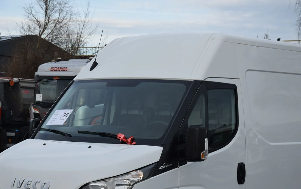 Furgão Iveco DAILY MAXI 35S14 / 2.3 - 140 KM / AUTOMAT HI-MATIC / NOWY MODEL / 3 OSOBY / DOSTAWCZE / BLASZAK / KAMERA COFANIA / TEMPOMAT / KLIMA / 2022 / SERWISOWANY / SPROWADZONY Z NIEMIEC: foto 10