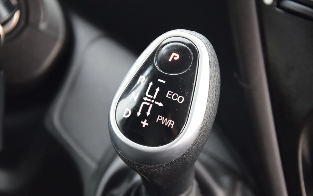 Furgão Iveco DAILY MAXI 35S14 / 2.3 - 140 KM / AUTOMAT HI-MATIC / NOWY MODEL / 3 OSOBY / DOSTAWCZE / BLASZAK / KAMERA COFANIA / TEMPOMAT / KLIMA / 2022 / SERWISOWANY / SPROWADZONY Z NIEMIEC: foto 38