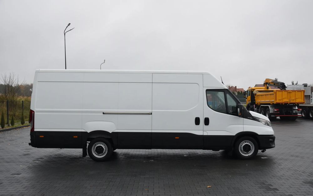 Iveco DAILY MAXI 35S16 / 2.3 - 160 KM / NOWY MODEL / 3 OSOBY / DOSTAWCZE / BLASZAK / KLIMA / CZUJNIKI COFANIA / TRYB CITY-ECO / 2023 / SERWISOWANY / SPROWADZONY Z NIEMIEC - Furgão: foto 4 Iveco DAILY MAXI 35S16 / 2.3 - 160 KM / NOWY MODEL / 3 OSOBY / DOSTAWCZE / BLASZAK / KLIMA / CZUJNIKI COFANIA / TRYB CITY-ECO / 2023 / SERWISOWANY / SPROWADZONY Z NIEMIEC - Furgão: foto 4