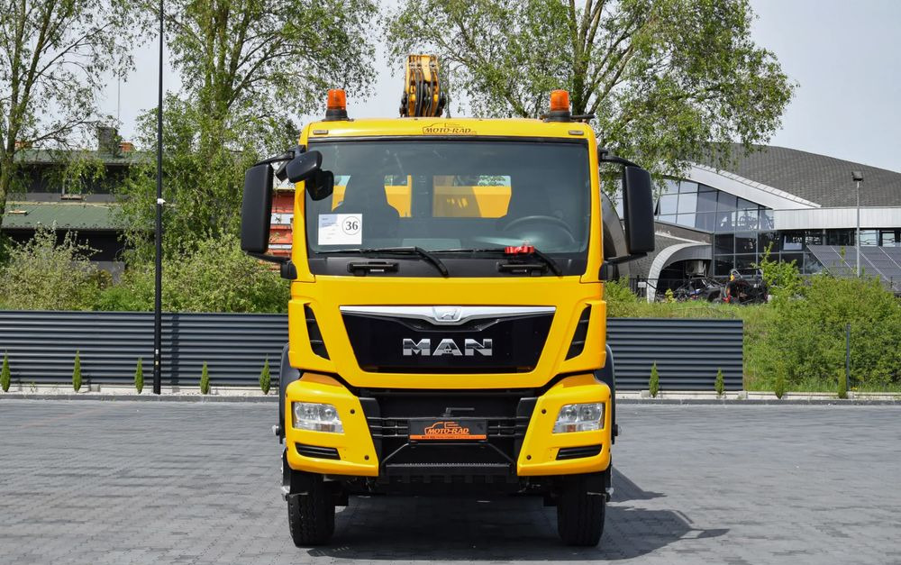 MAN TGS 26.400 / 6x4 / EURO 6 / UDT / HDS FASSI 165 / WYSUW x3 / ROTATOR / CHWYTAK / STEROWANIE RADIOWE / WZMOCNIONA RAMA / WYWROTKA / HYDROBURTA / AUTOMAT / 2017 / NOWE OPONY - 100% / NISKI PRZEBIEG - Caminhão basculante, Caminhão grua: foto 2 MAN TGS 26.400 / 6x4 / EURO 6 / UDT / HDS FASSI 165 / WYSUW x3 / ROTATOR / CHWYTAK / STEROWANIE RADIOWE / WZMOCNIONA RAMA / WYWROTKA / HYDROBURTA / AUTOMAT / 2017 / NOWE OPONY - 100% / NISKI PRZEBIEG - Caminhão basculante, Caminhão grua: foto 2