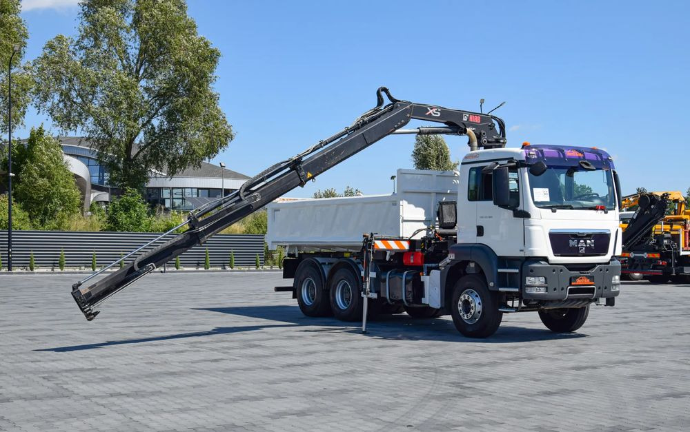 MAN TGS 33.360 / 6x4 / HDS HIAB 122 E-2 HIDUO / STEROWANIE RADIOWE / WYWROTKA / HYDROBURTA / AUTOMAT / KLIMA / TEMPOMAT / KAMERA COFANIA / SPROWADZONY - Caminhão basculante: foto 3 MAN TGS 33.360 / 6x4 / HDS HIAB 122 E-2 HIDUO / STEROWANIE RADIOWE / WYWROTKA / HYDROBURTA / AUTOMAT / KLIMA / TEMPOMAT / KAMERA COFANIA / SPROWADZONY - Caminhão basculante: foto 3