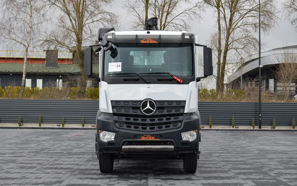 Mercedes-Benz AROCS 2636 / 6x4 / HIAB X-HIPRO 192 E-3 / WYSUW x3 / ROTATOR / STEROWANIE RADIOWE / UDT / PODPORY HYDRAULICZNE / AUTOMAT / KAMERA COFANIA / NISKI PRZEBIEG / SPROWADZONY - Camião de caixa aberta/ Plataforma, Caminhão grua: foto 2 Mercedes-Benz AROCS 2636 / 6x4 / HIAB X-HIPRO 192 E-3 / WYSUW x3 / ROTATOR / STEROWANIE RADIOWE / UDT / PODPORY HYDRAULICZNE / AUTOMAT / KAMERA COFANIA / NISKI PRZEBIEG / SPROWADZONY - Camião de caixa aberta/ Plataforma, Caminhão grua: foto 2
