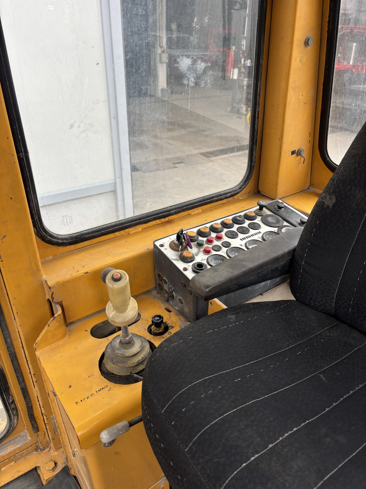 LIEBHERR PR 711 - Buldôzer: foto 2 LIEBHERR PR 711 - Buldôzer: foto 2