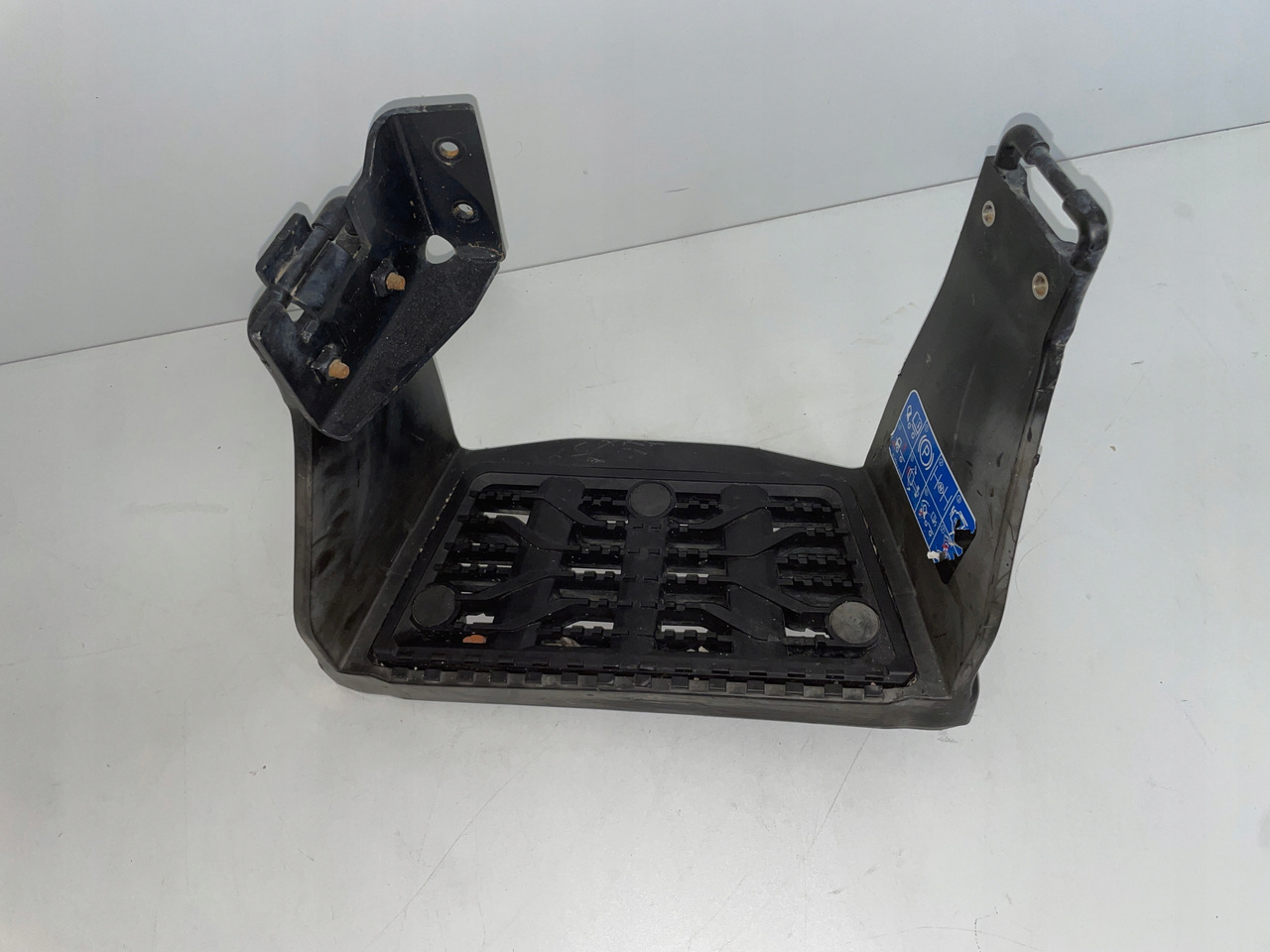 DOLNY STOPIEŃ STOPNICA MAN TG3 TGX TGS 3 81615016003 - Estribo de Caminhão: foto 2 DOLNY STOPIEŃ STOPNICA MAN TG3 TGX TGS 3 81615016003 - Estribo de Caminhão: foto 2