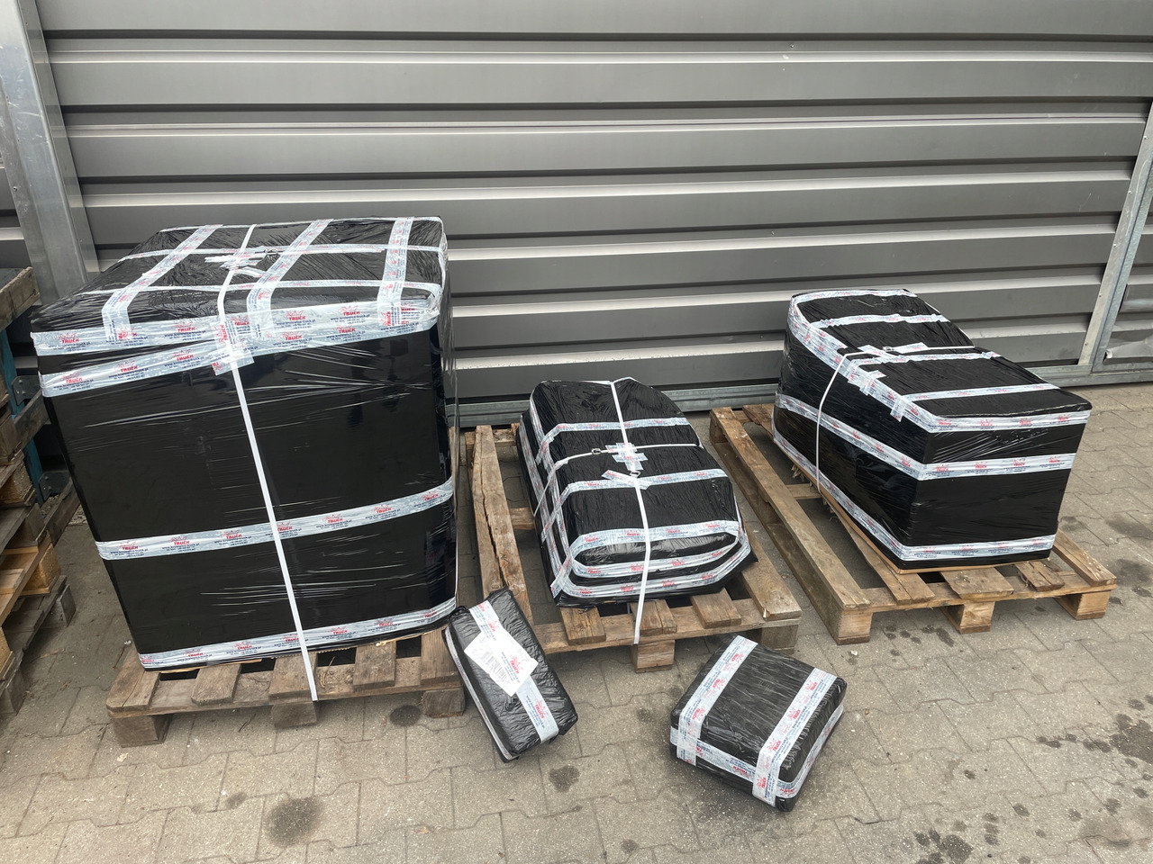 DOLNY STOPIEŃ STOPNICA MAN TGL TGM TGL-3 81615200327 - Estribo de Caminhão: foto 5 DOLNY STOPIEŃ STOPNICA MAN TGL TGM TGL-3 81615200327 - Estribo de Caminhão: foto 5