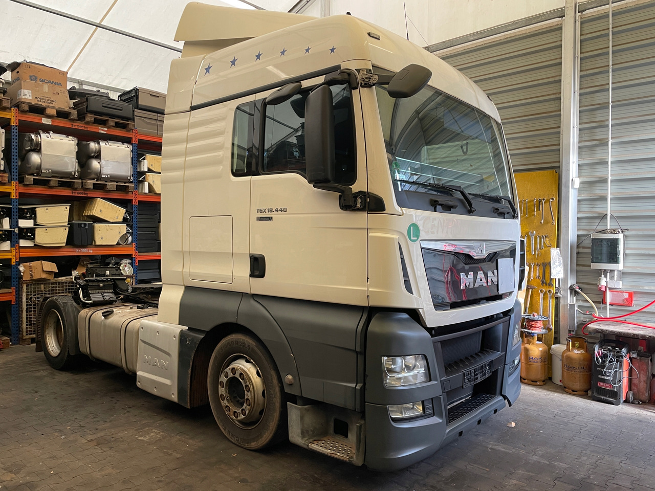 KABINA MAN TGX EURO 6 XLX BIAŁA KOLOR RAL 9010 - Cabine de Caminhão: foto 1 KABINA MAN TGX EURO 6 XLX BIAŁA KOLOR RAL 9010 - Cabine de Caminhão: foto 1