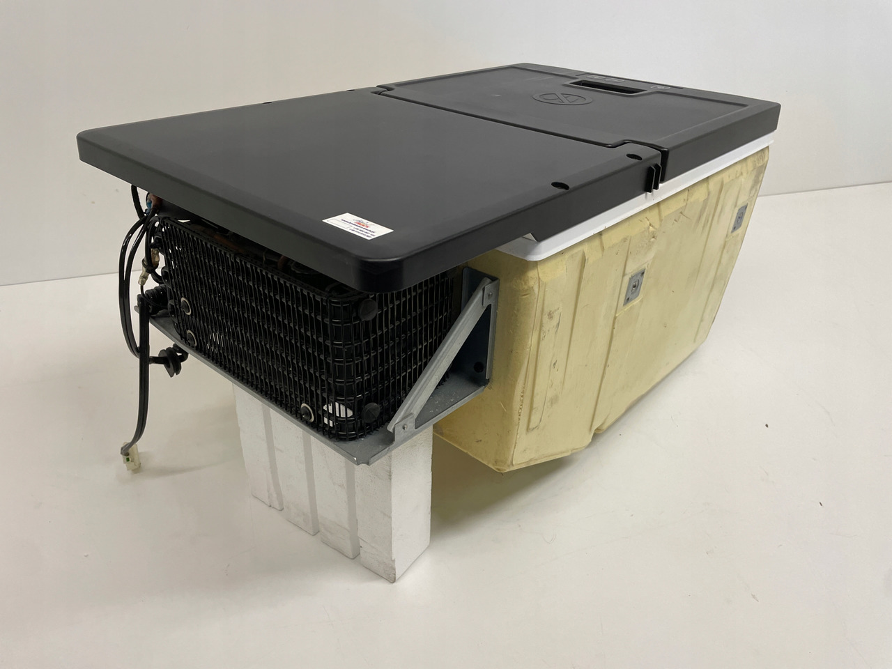 LODÓWKA CHŁODZIARKA MAN TGX EURO 6 81639106109 - Cabine e interior de Caminhão: foto 4 LODÓWKA CHŁODZIARKA MAN TGX EURO 6 81639106109 - Cabine e interior de Caminhão: foto 4