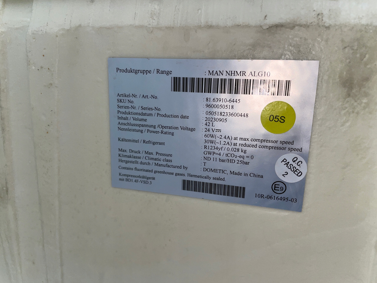 LODÓWKA CHŁODZIARKA MAN TGX3 TGX 3 TGX-3 81639106445 - Cabine e interior de Caminhão: foto 4 LODÓWKA CHŁODZIARKA MAN TGX3 TGX 3 TGX-3 81639106445 - Cabine e interior de Caminhão: foto 4