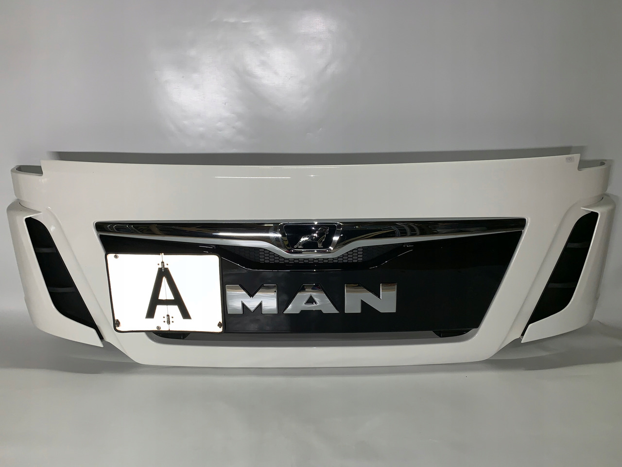 MASKA ATRAPA MAN TGS EURO 6 LIFT 975 - Capô de Caminhão: foto 1 MASKA ATRAPA MAN TGS EURO 6 LIFT 975 - Capô de Caminhão: foto 1