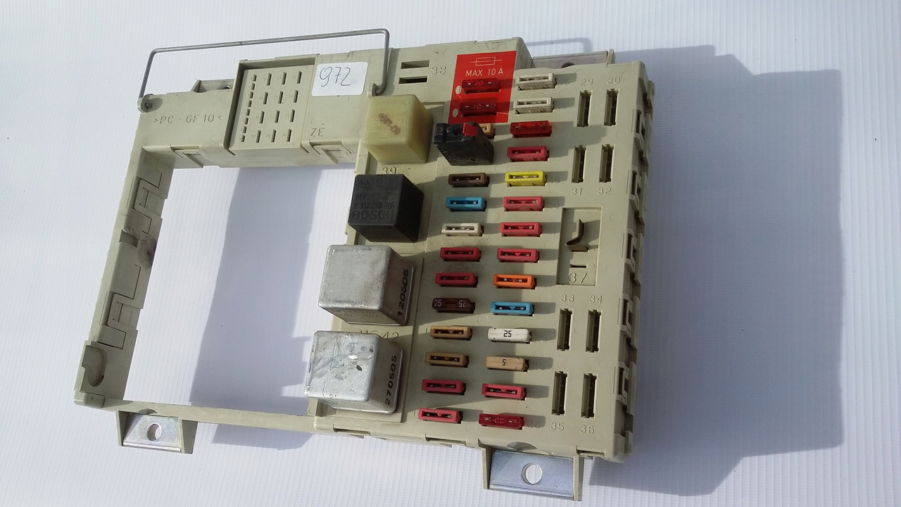 PŁYTA BEZPIECZNIKÓW BEZPIECZNIKI MAN TGX TGS TGA - Fusível de Caminhão: foto 1 PŁYTA BEZPIECZNIKÓW BEZPIECZNIKI MAN TGX TGS TGA - Fusível de Caminhão: foto 1