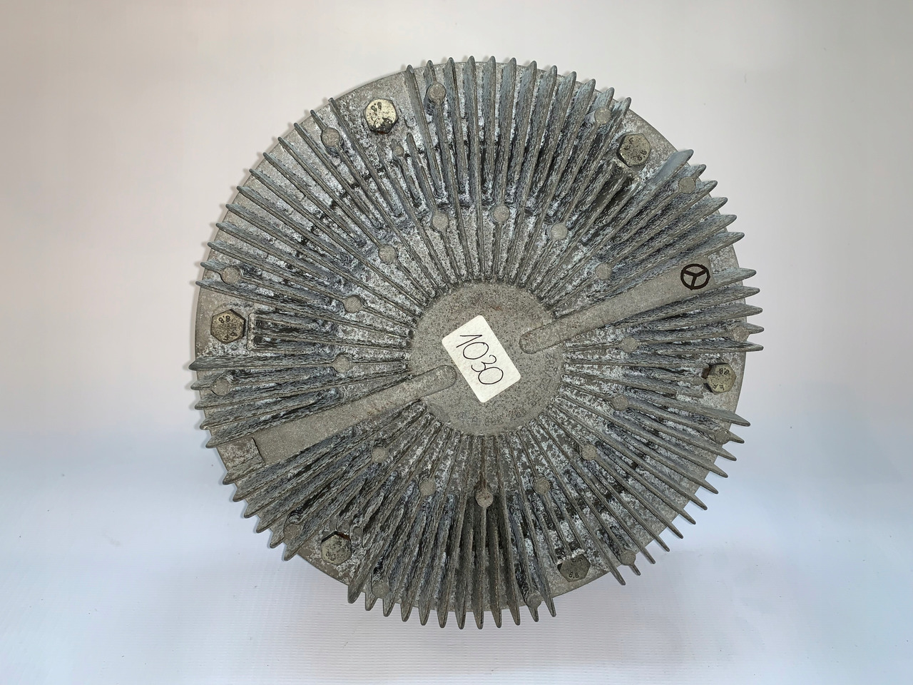 SPRZĘGŁO WISKOTYCZNE WISCOZA MERCEDES ACTROS MP2 - Ventilador de Caminhão: foto 1 SPRZĘGŁO WISKOTYCZNE WISCOZA MERCEDES ACTROS MP2 - Ventilador de Caminhão: foto 1