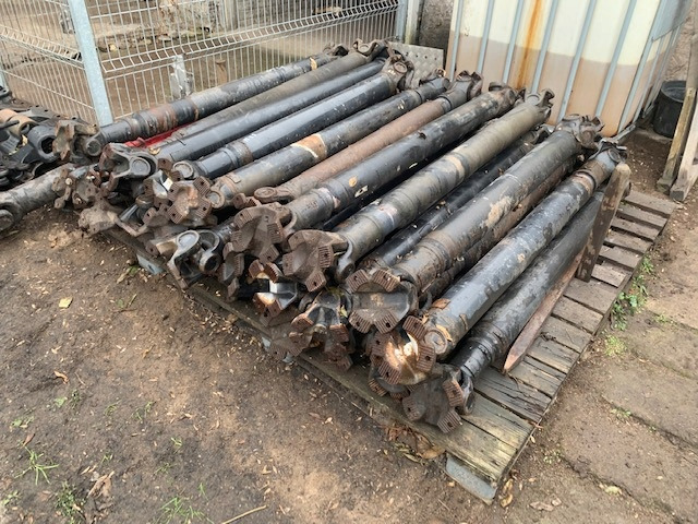 WAŁ NAPĘDOWY MAN TGA TGX TGS CENA OD 100 ZŁ - Eixo cardan de Caminhão: foto 1 WAŁ NAPĘDOWY MAN TGA TGX TGS CENA OD 100 ZŁ - Eixo cardan de Caminhão: foto 1