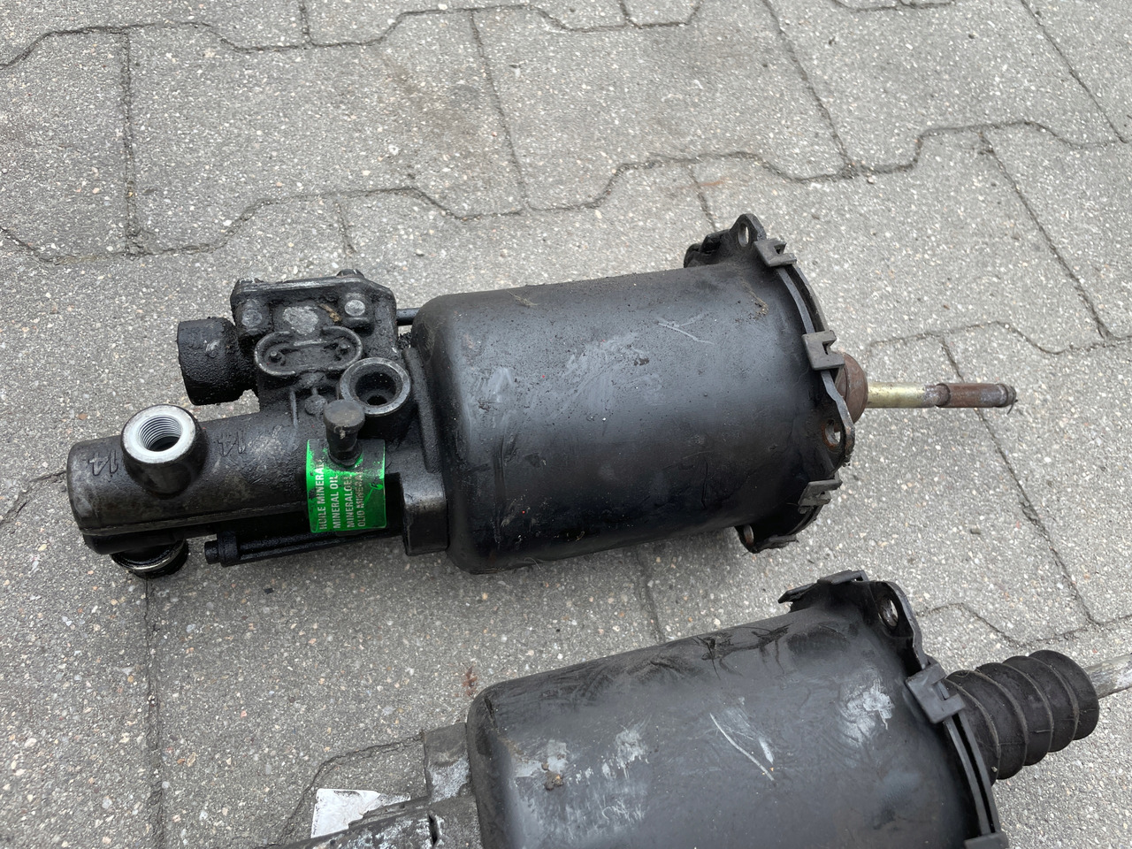 WYBIERAK SKRZYNI BIEGÓW WYSPRZĘGLIK ZAWÓR MAN TGA TGS TGX 9700514127 - Cilindro de embreagem de Caminhão: foto 3 WYBIERAK SKRZYNI BIEGÓW WYSPRZĘGLIK ZAWÓR MAN TGA TGS TGX 9700514127 - Cilindro de embreagem de Caminhão: foto 3