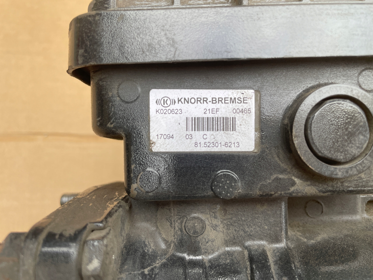 ZAWÓR EUROPA MODULATOR EBS MAN TGA TGS TGX 81523016213 - Válvula de freio de Caminhão: foto 3 ZAWÓR EUROPA MODULATOR EBS MAN TGA TGS TGX 81523016213 - Válvula de freio de Caminhão: foto 3