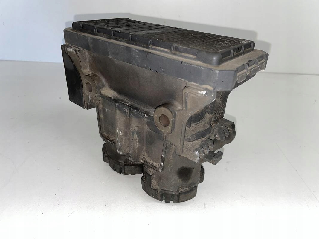 ZAWÓR MODULATOR HAMULCOWY EBS ACTROS MP 4 - Válvula de freio de Caminhão: foto 3 ZAWÓR MODULATOR HAMULCOWY EBS ACTROS MP 4 - Válvula de freio de Caminhão: foto 3