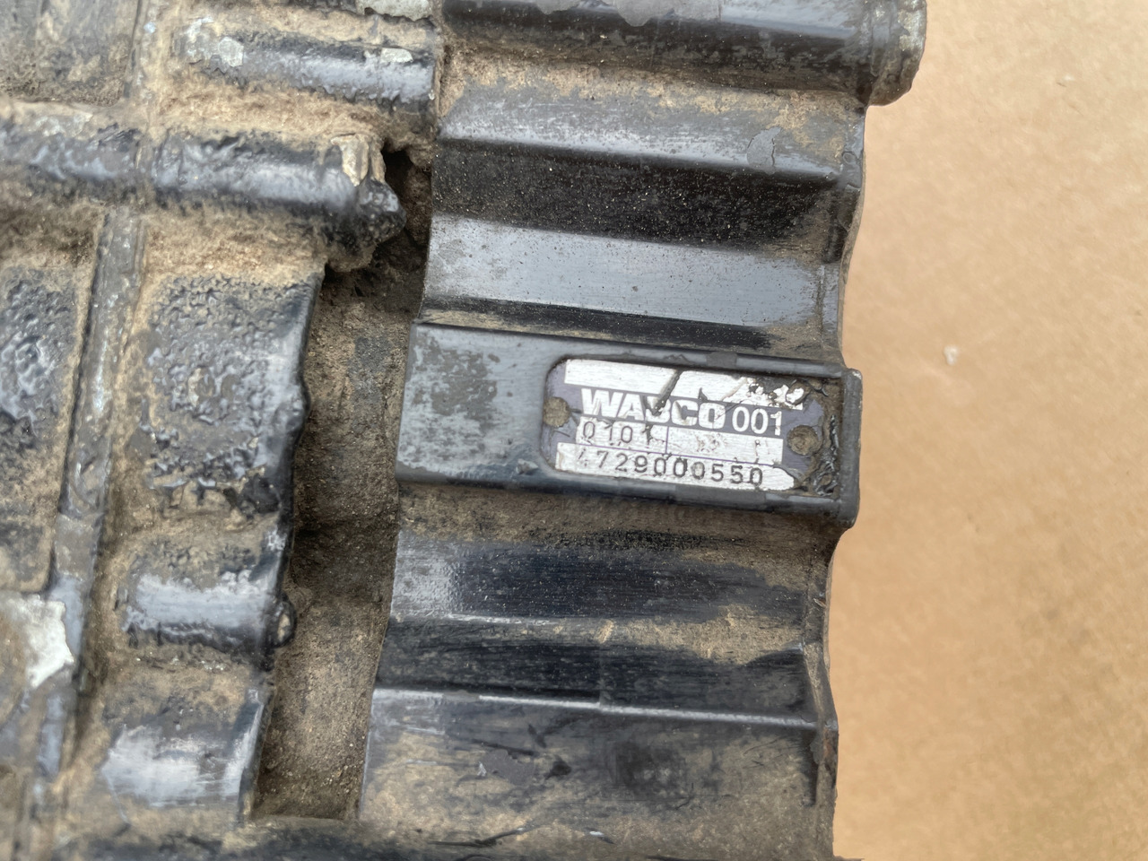 ZAWÓR PODUSZEK ECAS MAN TGA TGX TGS 4729000550 - Suspensão a ar de Caminhão: foto 3 ZAWÓR PODUSZEK ECAS MAN TGA TGX TGS 4729000550 - Suspensão a ar de Caminhão: foto 3