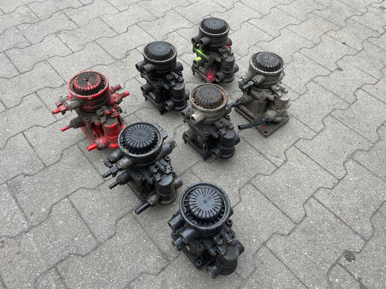 ZAWÓR PRZYCZEPY EBS MAN TGX TGS TGA 0486205022 81523016206 - Válvula de freio: foto 4 ZAWÓR PRZYCZEPY EBS MAN TGX TGS TGA 0486205022 81523016206 - Válvula de freio: foto 4