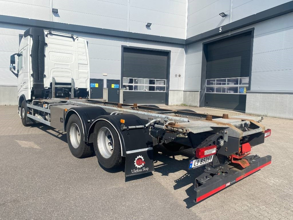 Volvo FH 540 - Caminhão transportador de contêineres/ Caixa móvel: foto 4 Volvo FH 540 - Caminhão transportador de contêineres/ Caixa móvel: foto 4