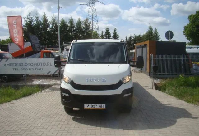 Iveco DAILY 40 C 17 3.0TDI CLIXSTAR PRAWOJAZDY E DO B 3400KGŁADOWNOŚCI - Furgão caixa aberta: foto 3 Iveco DAILY 40 C 17 3.0TDI CLIXSTAR PRAWOJAZDY E DO B 3400KGŁADOWNOŚCI - Furgão caixa aberta: foto 3