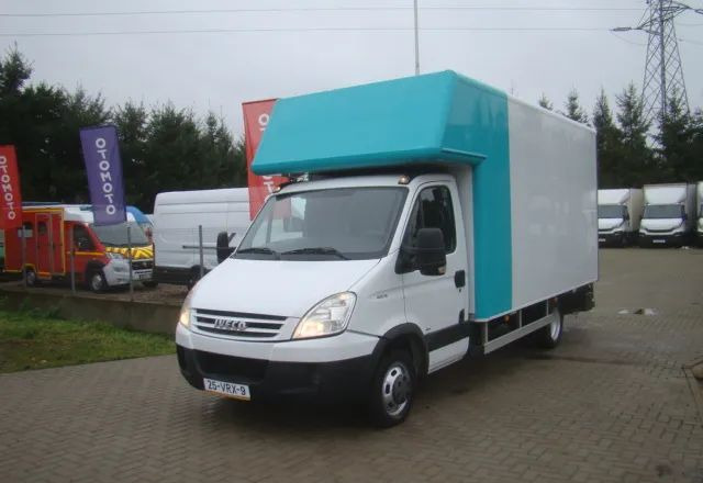 Iveco DAILY 40 C 18 3.0TDI WINDA - Carrinha de contentor: foto 1 Iveco DAILY 40 C 18 3.0TDI WINDA - Carrinha de contentor: foto 1