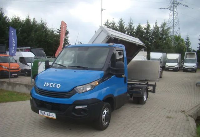 Iveco DAILY 50 C 17 3.0TDI WYWROTKA WINDA MECHANICZNA PRZYSTAWKA DO HYDRAULIKI - Furgão basculante: foto 1 Iveco DAILY 50 C 17 3.0TDI WYWROTKA WINDA MECHANICZNA PRZYSTAWKA DO HYDRAULIKI - Furgão basculante: foto 1