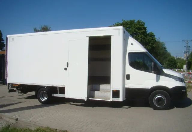 Iveco DAILY 70 C 18 3.0TDI 5.45M WINDA 1000KG - Carrinha de contentor: foto 4 Iveco DAILY 70 C 18 3.0TDI 5.45M WINDA 1000KG - Carrinha de contentor: foto 4