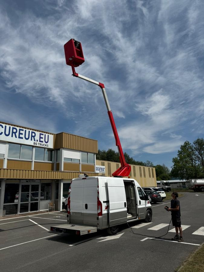 Citroën Jumper - Plataforma aérea, Veículo comercial: foto 2 Citroën Jumper - Plataforma aérea, Veículo comercial: foto 2