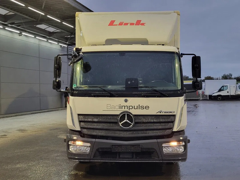 Mercedes-Benz Atego 818 Atego - Caminhão furgão: foto 5 Mercedes-Benz Atego 818 Atego - Caminhão furgão: foto 5