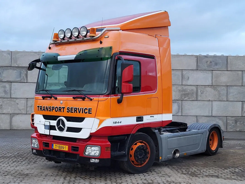 Mercedes-Benz SK 1844 Actros 1844 - Tractor: foto 1 Mercedes-Benz SK 1844 Actros 1844 - Tractor: foto 1