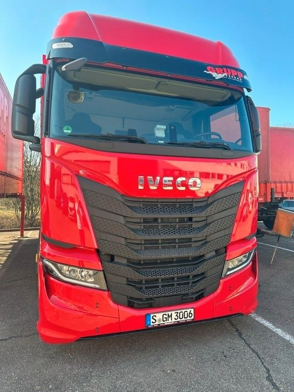 Iveco AS 260SY/FS CM - Caminhão transportador de contêineres/ Caixa móvel: foto 1 Iveco AS 260SY/FS CM - Caminhão transportador de contêineres/ Caixa móvel: foto 1