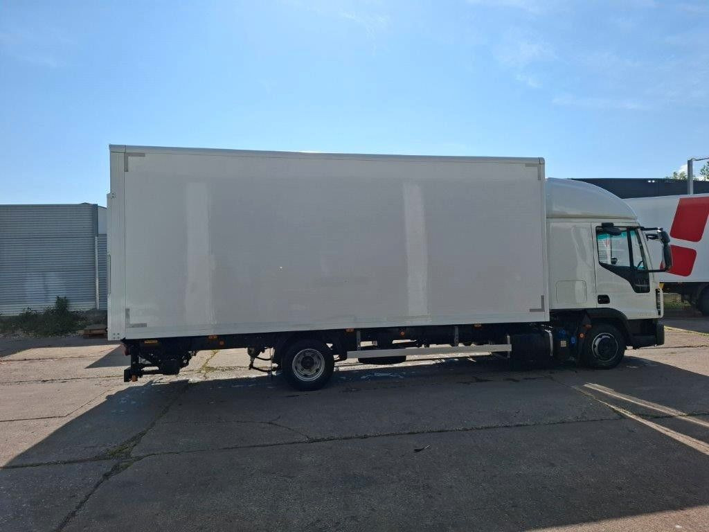 Iveco ML80-210, FFH, Koffer, LBW, Luft, - Carrinha de contentor: foto 4 Iveco ML80-210, FFH, Koffer, LBW, Luft, - Carrinha de contentor: foto 4