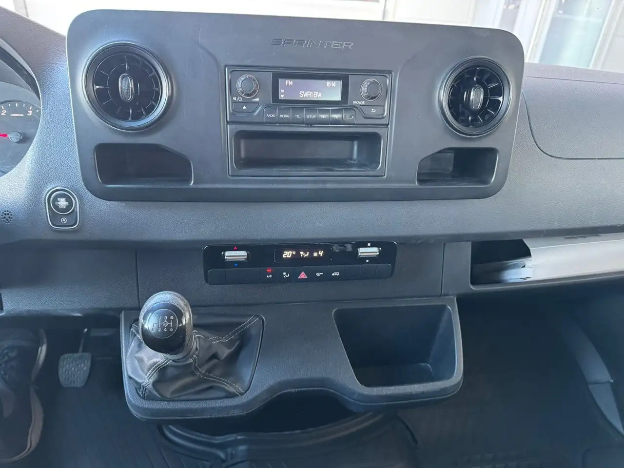 Mercedes-Benz Sprinter 317 CDI Lang DoKa Pritsche AHK 3,5t - Furgão caixa aberta, Carrinha cabine dupla: foto 5 Mercedes-Benz Sprinter 317 CDI Lang DoKa Pritsche AHK 3,5t - Furgão caixa aberta, Carrinha cabine dupla: foto 5