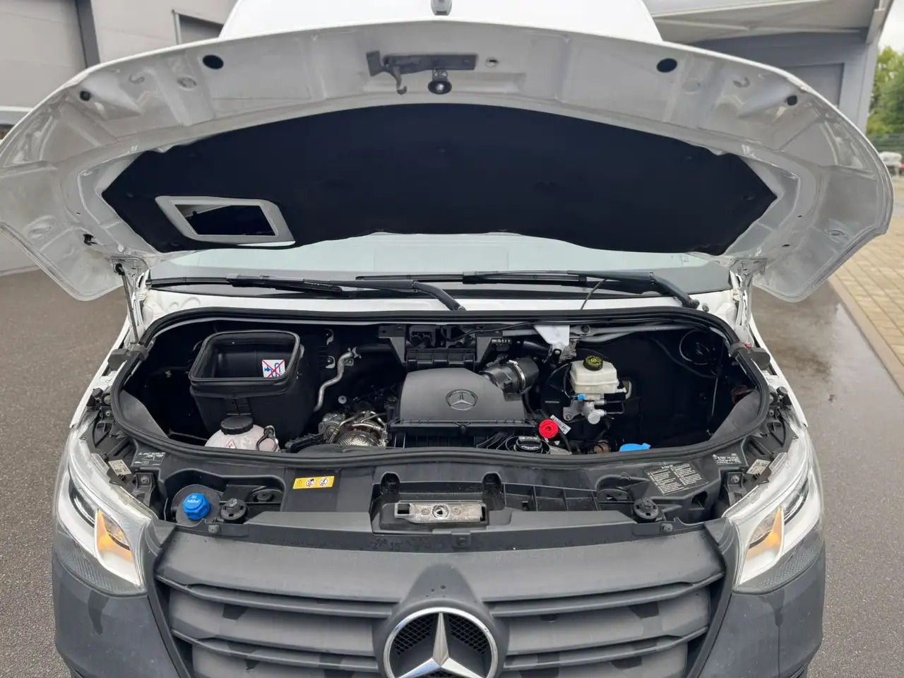 Mercedes-Benz Sprinter 317 CDI Lang Hoch Klima MBUX AHK 2,8t - Furgão: foto 4 Mercedes-Benz Sprinter 317 CDI Lang Hoch Klima MBUX AHK 2,8t - Furgão: foto 4