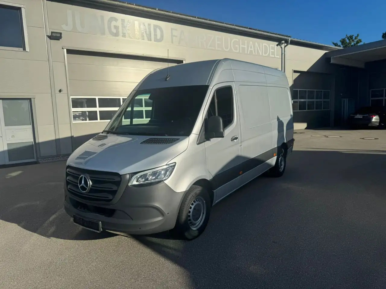 Mercedes-Benz Sprinter 317 CDI Lang Hoch Klima MBUX Silber LED - Furgão: foto 2 Mercedes-Benz Sprinter 317 CDI Lang Hoch Klima MBUX Silber LED - Furgão: foto 2