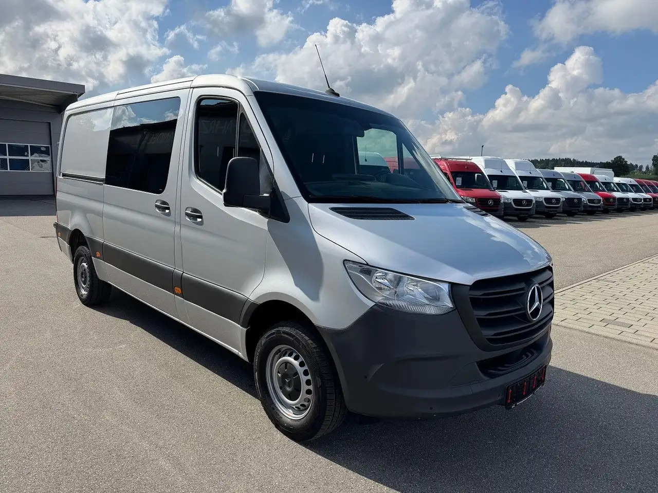 Mercedes-Benz Sprinter 317 CDI Lang Silber MBUX RWD Klima - Furgão: foto 2 Mercedes-Benz Sprinter 317 CDI Lang Silber MBUX RWD Klima - Furgão: foto 2