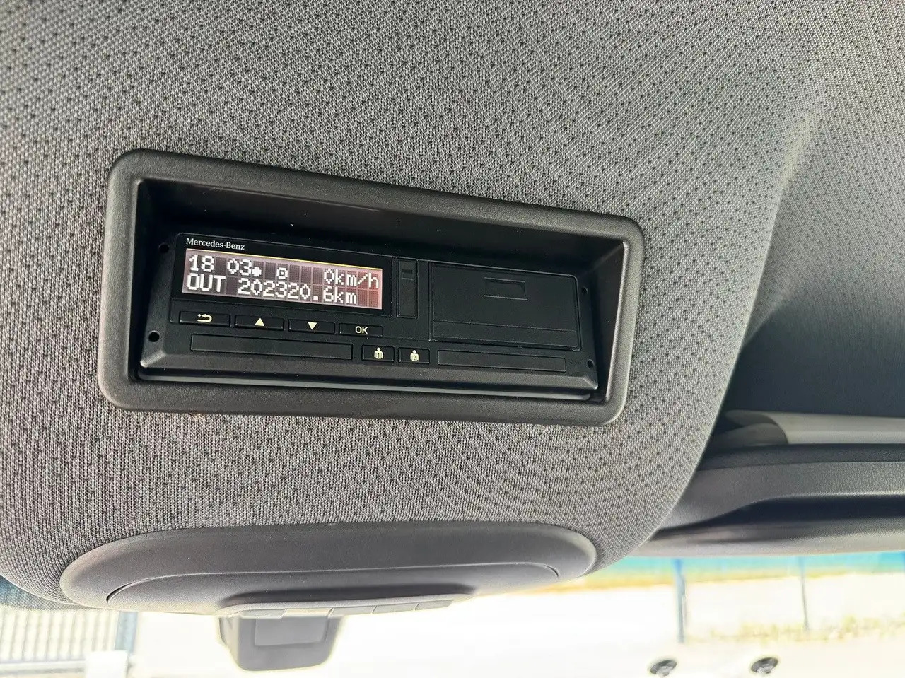 Locação de Mercedes-Benz Sprinter 319 CDI Mixto Lang Hoch Klima AHK Mercedes-Benz Sprinter 319 CDI Mixto Lang Hoch Klima AHK: foto 13