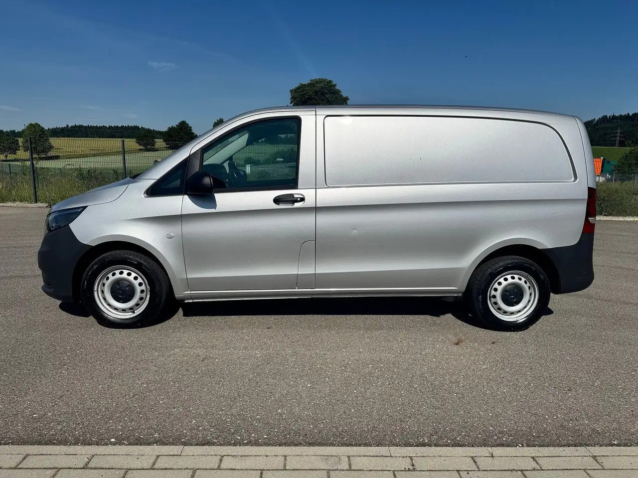 Mercedes-Benz Vito 114 CDI Kompakt Silber Bott - Furgão: foto 3 Mercedes-Benz Vito 114 CDI Kompakt Silber Bott - Furgão: foto 3