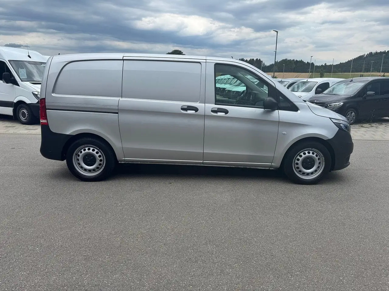 Mercedes-Benz Vito 114 CDI Kompakt Silber Klima Bott - Furgão: foto 4 Mercedes-Benz Vito 114 CDI Kompakt Silber Klima Bott - Furgão: foto 4